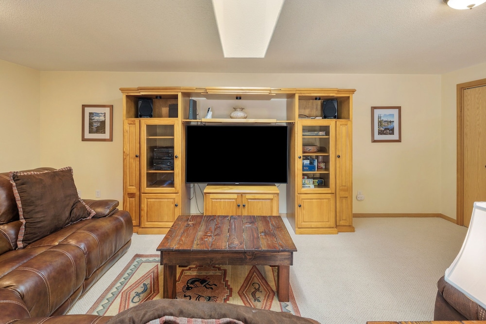 15 Lassen Ln 4 Bedroom Home
