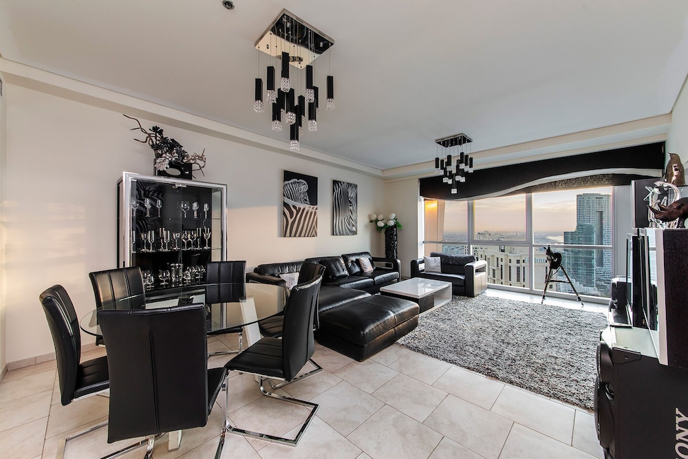 Excellent 2 bedroom at Al Fattan