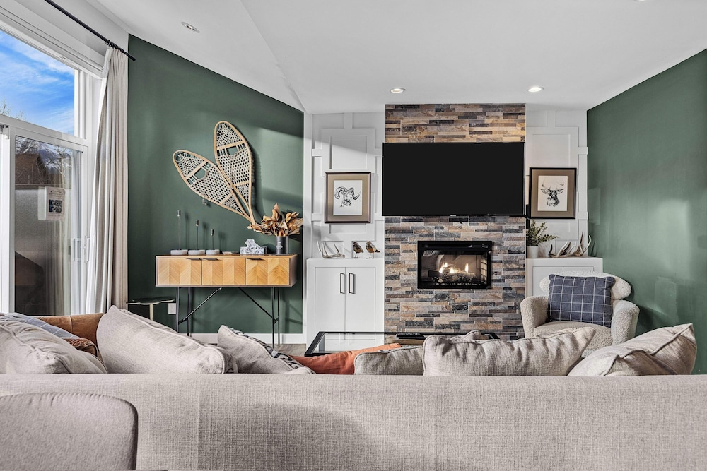 Township by Canmore Premier