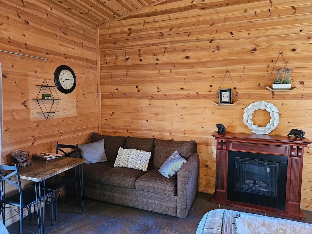 Honey Bear Haven Suite 5
