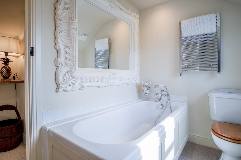 Fern Cottage - 2 Bedroom Cottage - St Florence