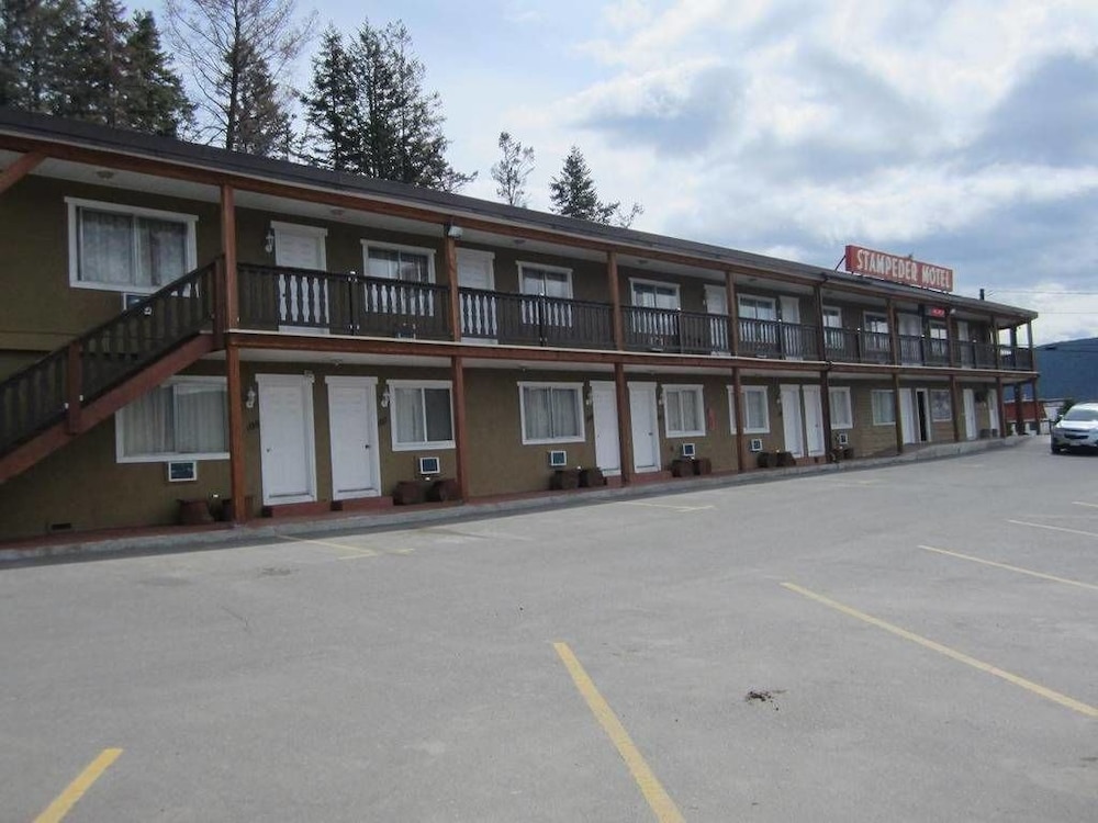 Stampeder Motel