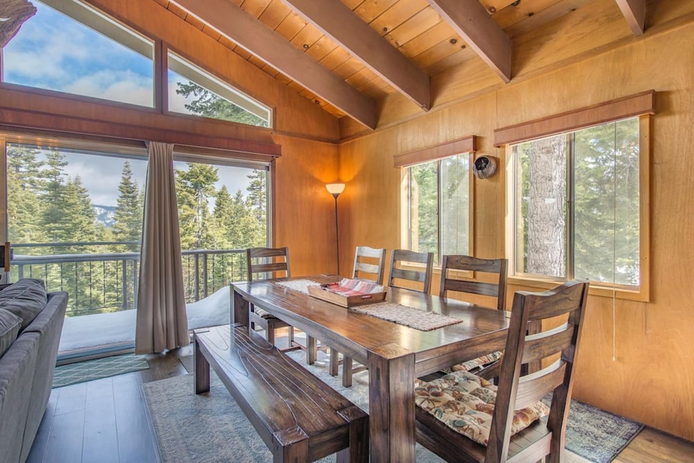 Mahogany by Avantstay Snowbird Cabin w Full Chamberlands Access