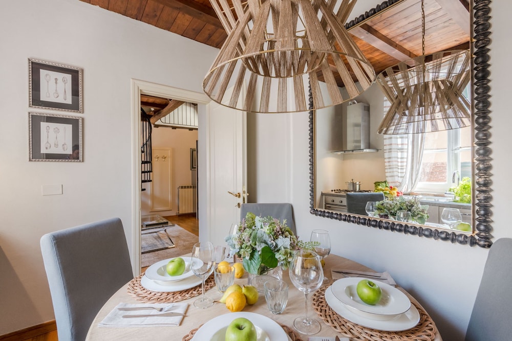 Castruccio s Heritage Haven