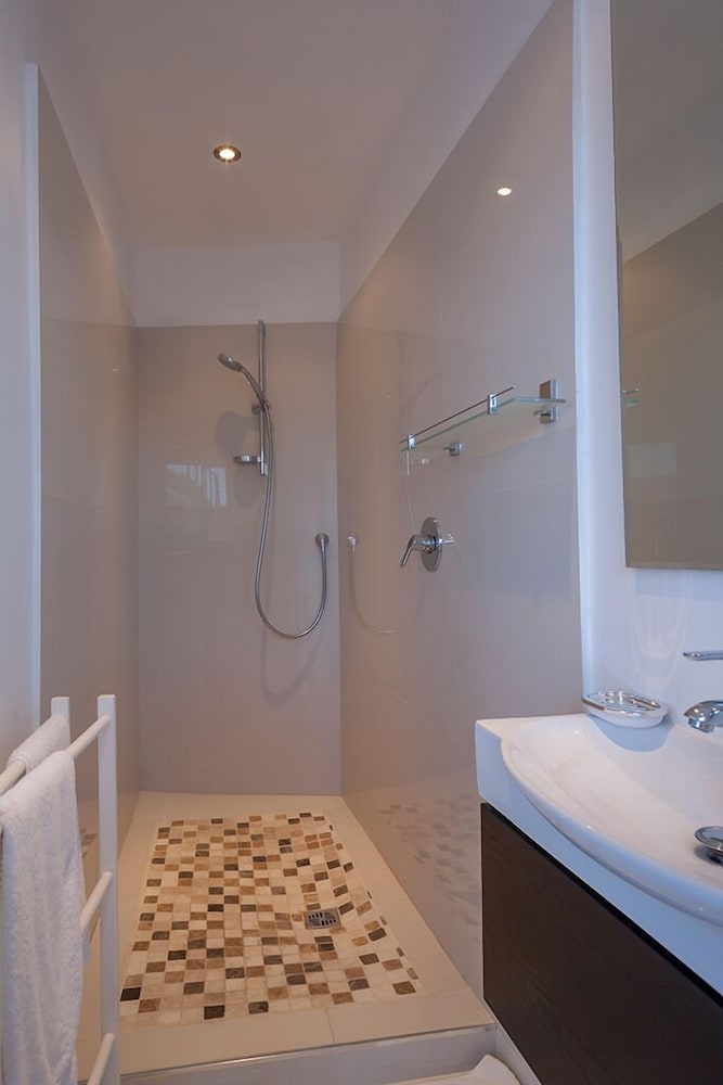 Greenways Beach House