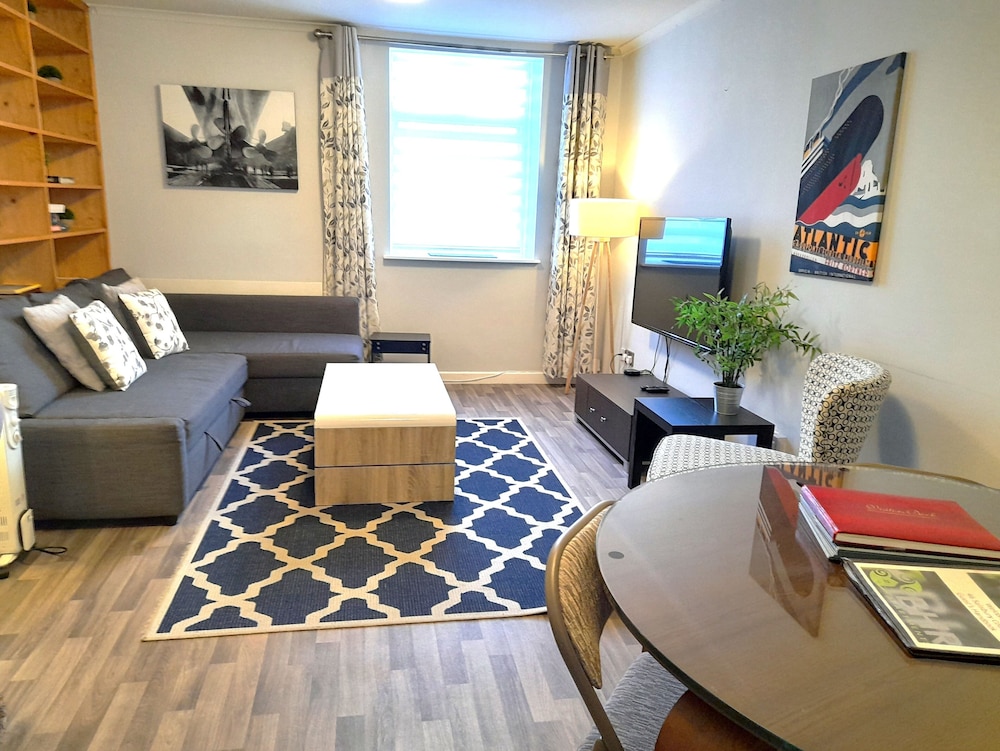 Salisbury Court City Central by BHR Apartments