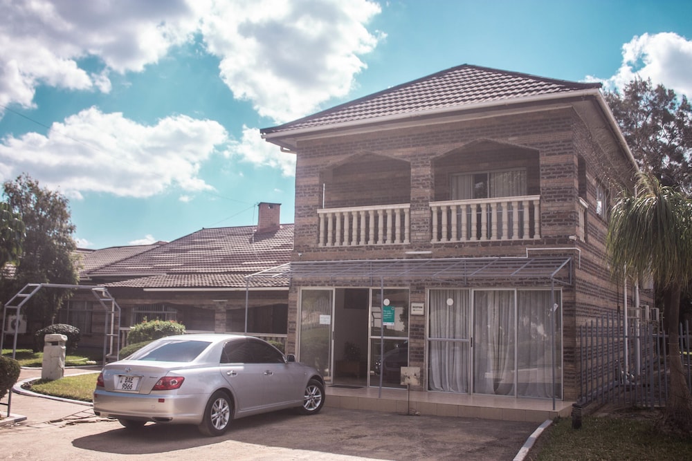 Tecla Lodges