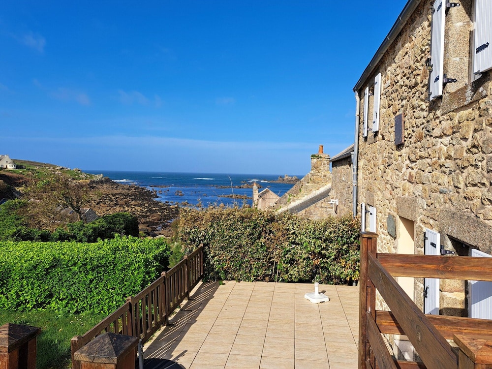 Semi-detached House With sea Views, Porspoder