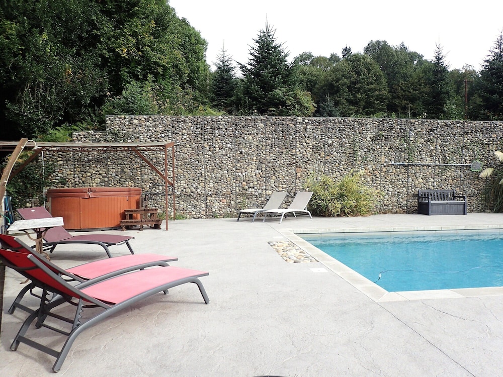Beautiful 17th Century Character Residence