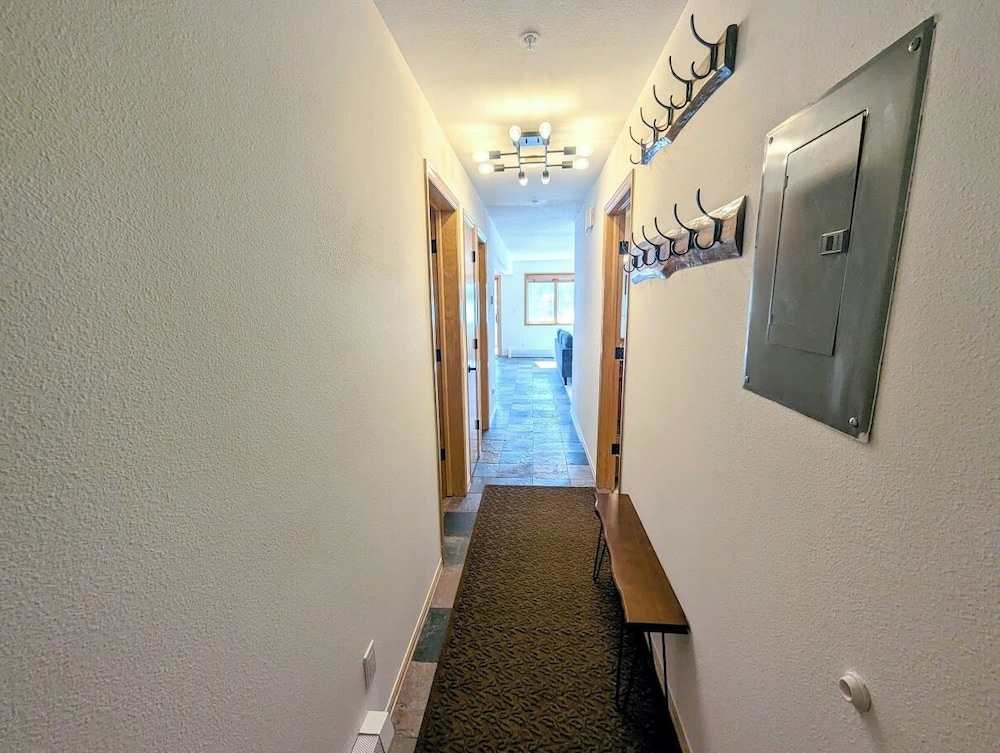 Cinnamon Ridge C114