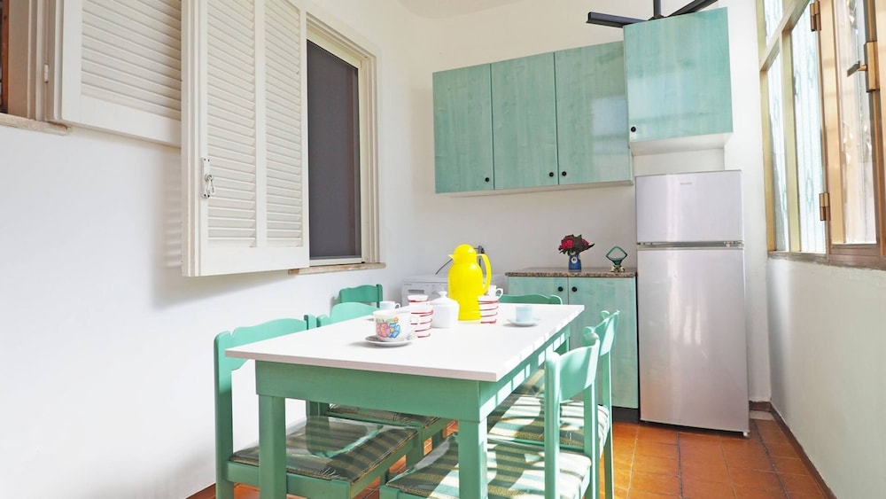 Mimosa - House 5 Places 2 Bedrooms on the Beach