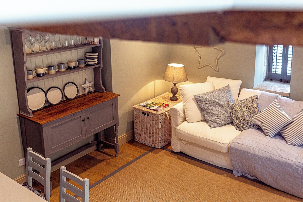 Mill House & Cottage - on Cotswold Way