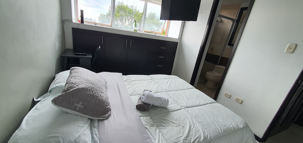 Modern Miravalle Apartment