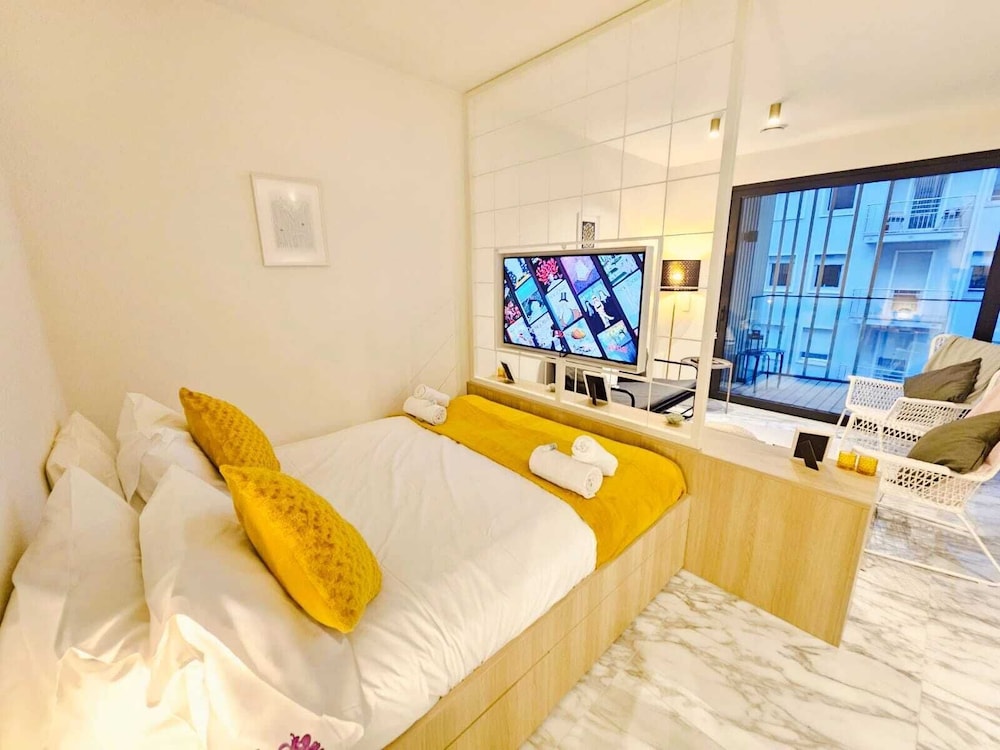 Cosy Terrace Studio close to city center