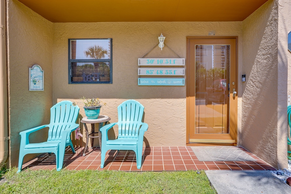 Walk to Beach: PCB Condo w/ Oceanfront Pool Access