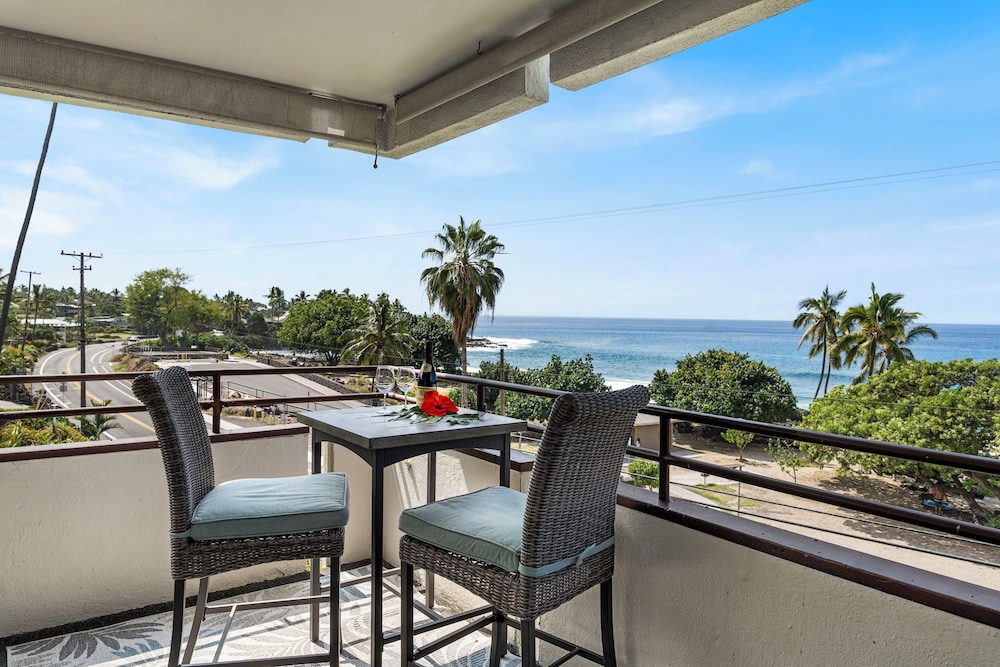 End Unit Oceanview Condo - Pool - Sauna & Tennis! - Vrkcv