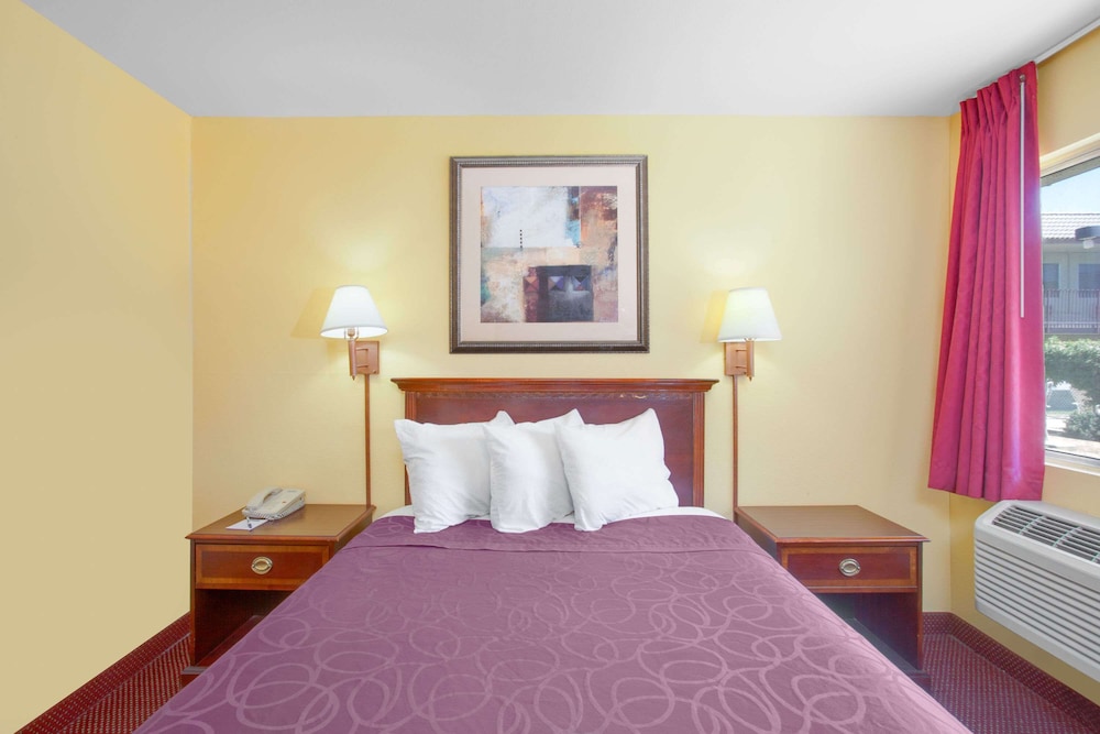 Baymont by Wyndham Coalinga view 5