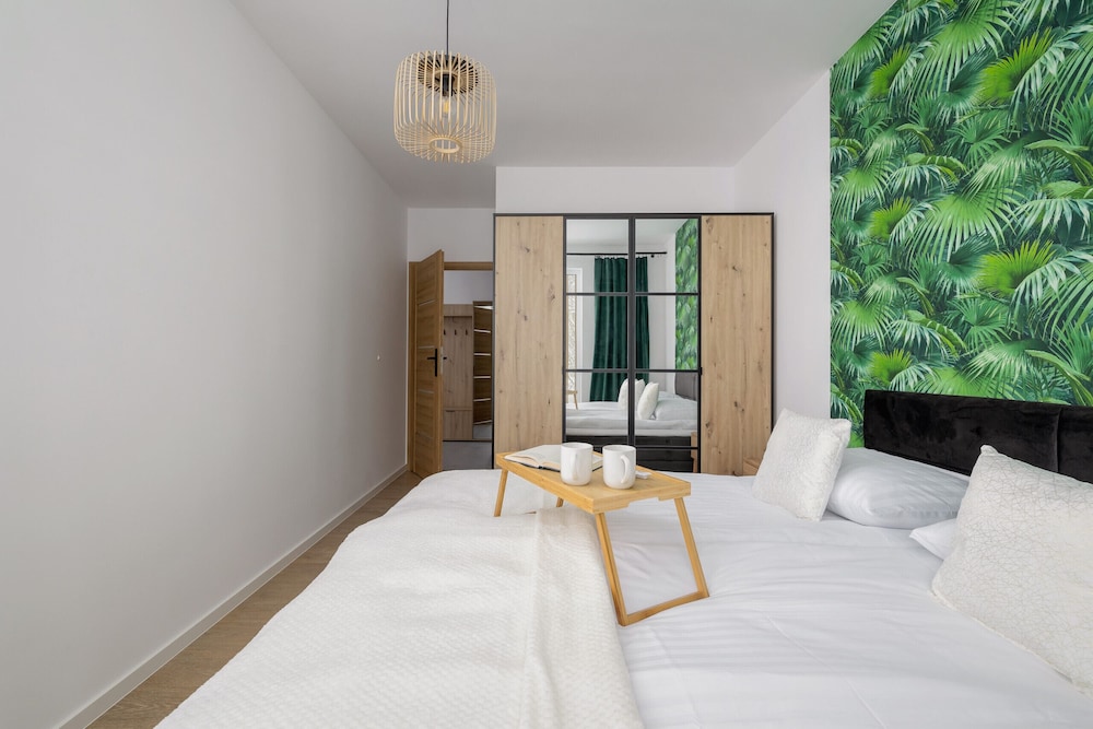 Apartament Otoczony Zielenią by Renters view 3