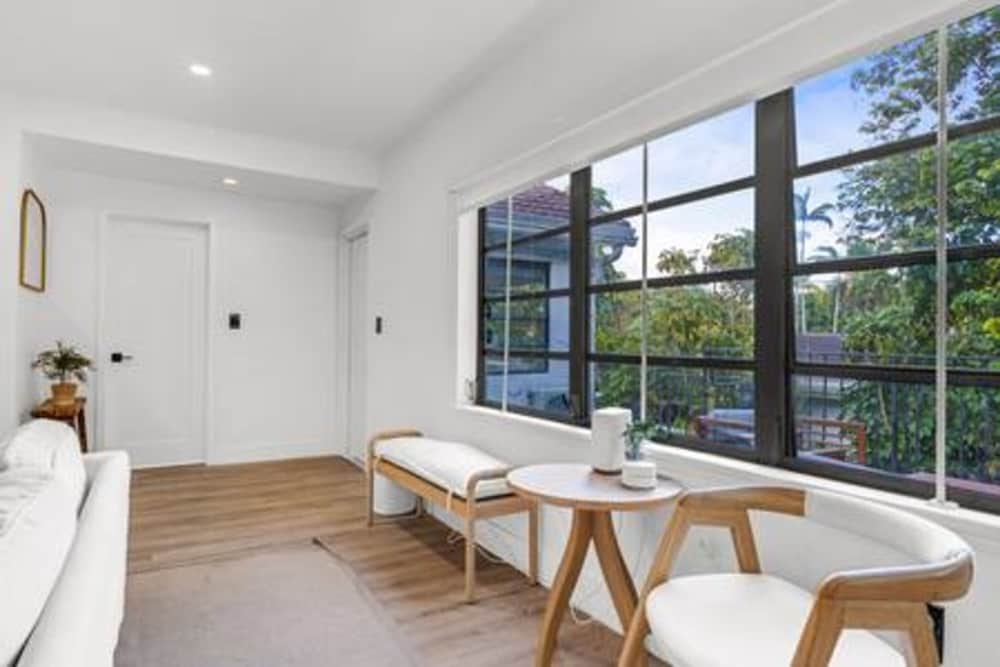 1720 Wa Kee 2A Luxurious 4BR 3BA Retreat in Coconut Grove w Pool