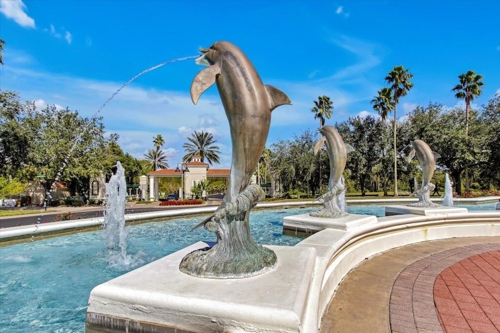 Emerald Island Resort 6 Bed Pool & Spa 6 Bedroom Villa