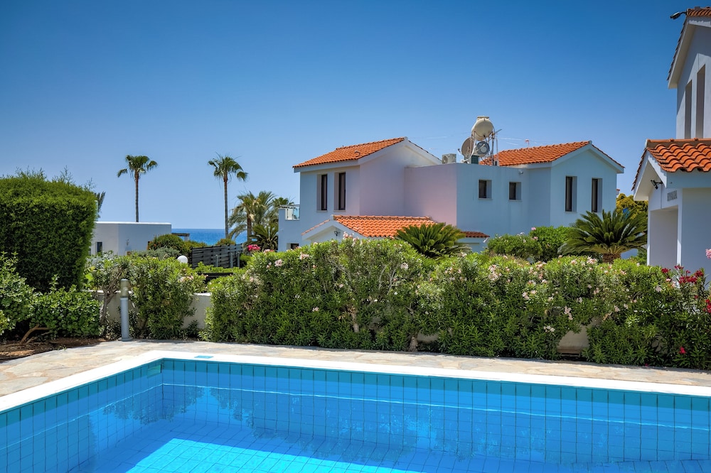 Platzia Beach Villas