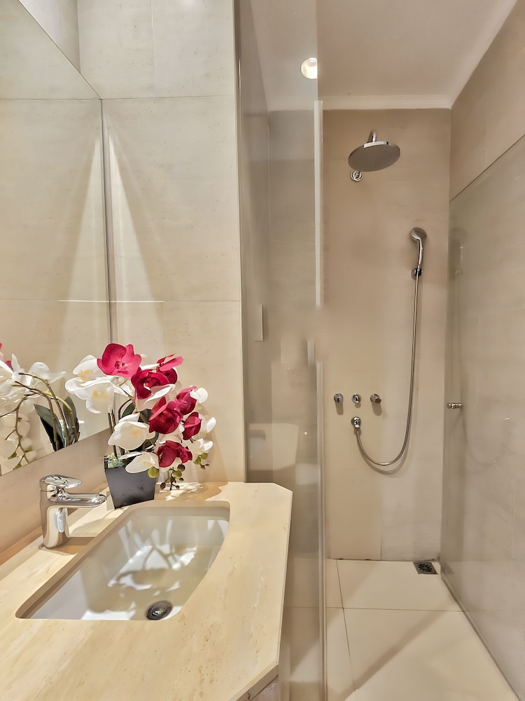 Staysanliving - Taman Anggrek Residence