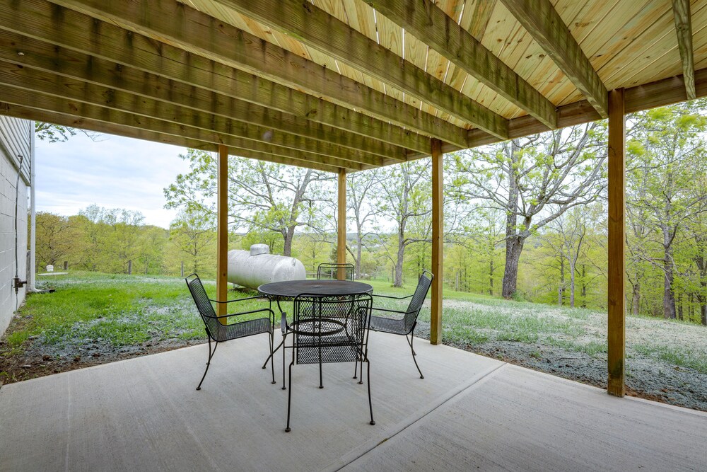 Cozy Kentucky Retreat - Deck, Near Ark Encounter! view 2
