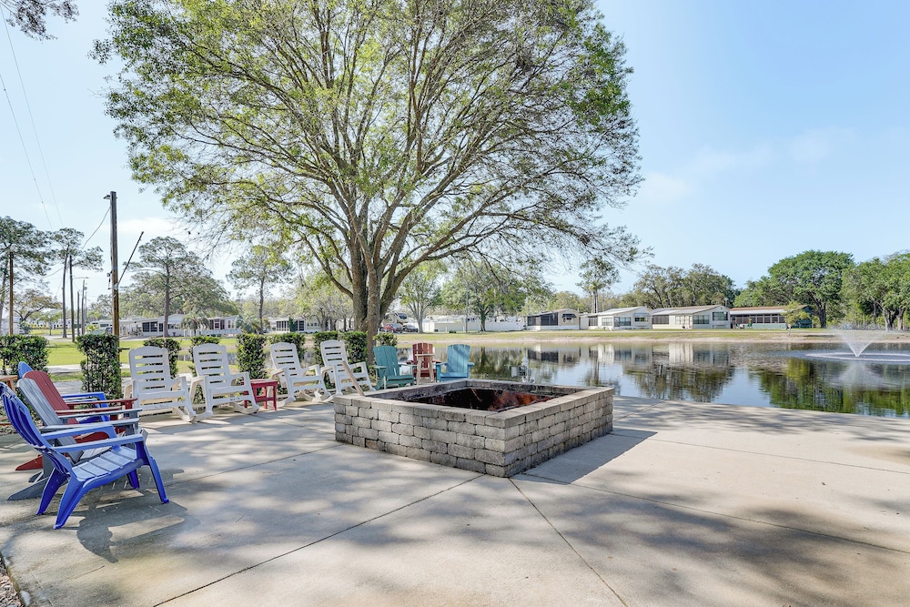 Davenport Couple's Retreat w/ Resort Perks!