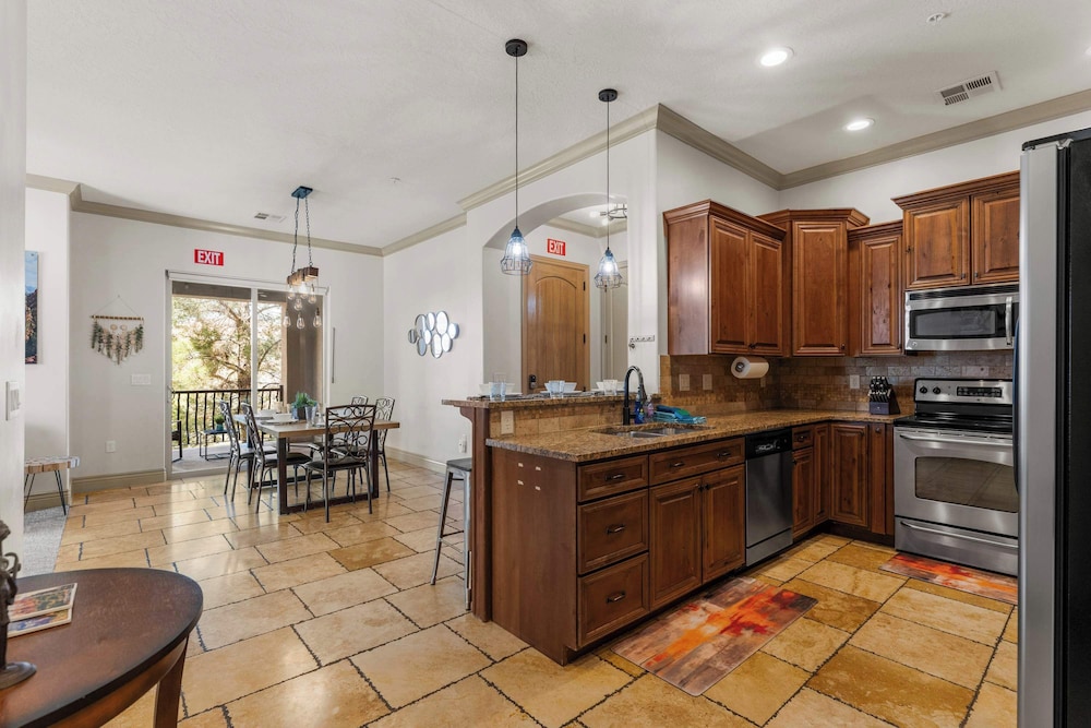 Sunset Vista - Amazing Views - Pet Friendly!