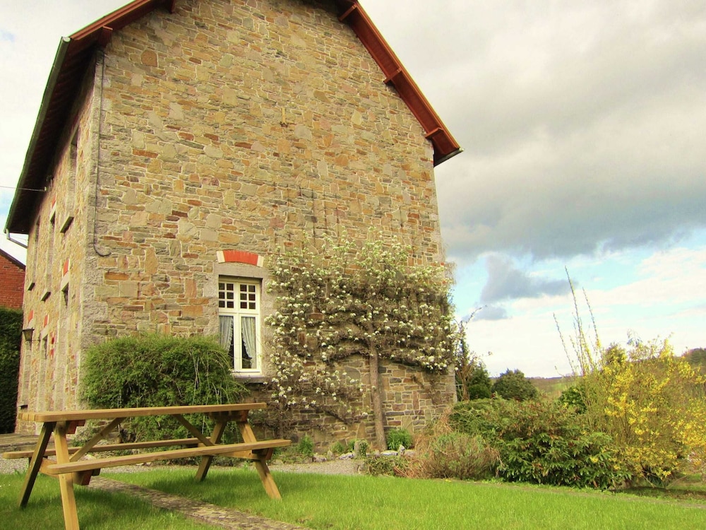 A Beautiful Belle Epoque Villa in the Heart of Hamoir view 4