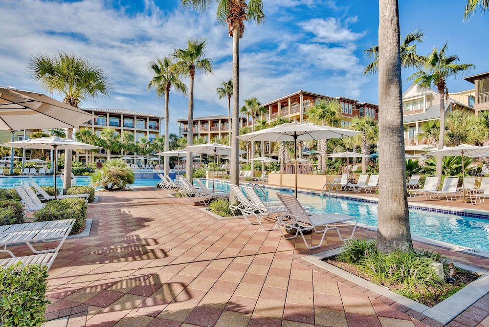 Villas of Seacrest Beach on 30A by Panhandle Getaways