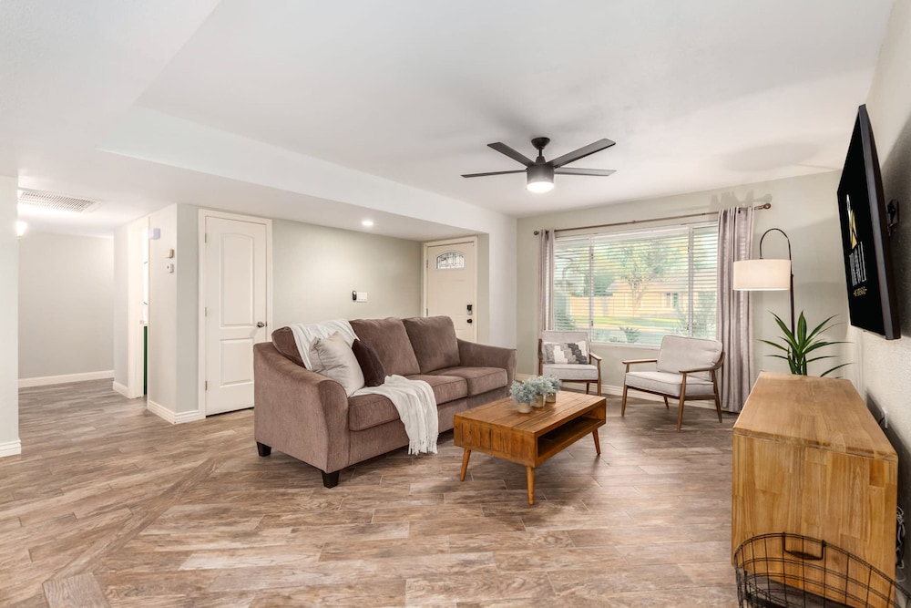 Obispo Modern Oasis With Heated Pool and BBQ