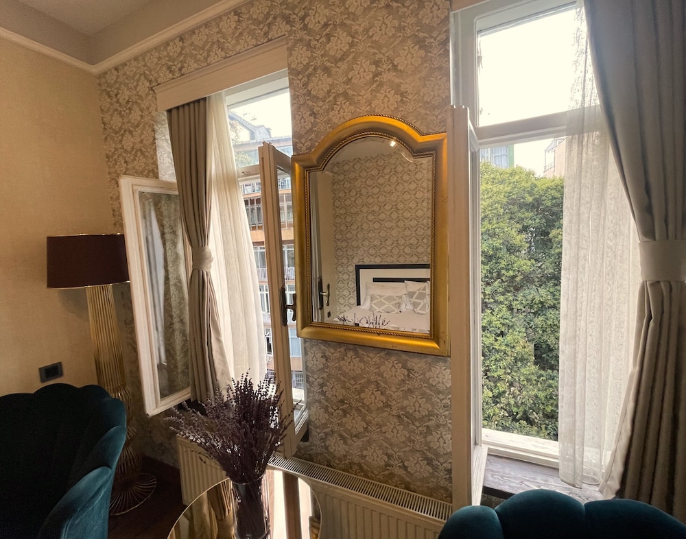 Moda Suit - Image 80