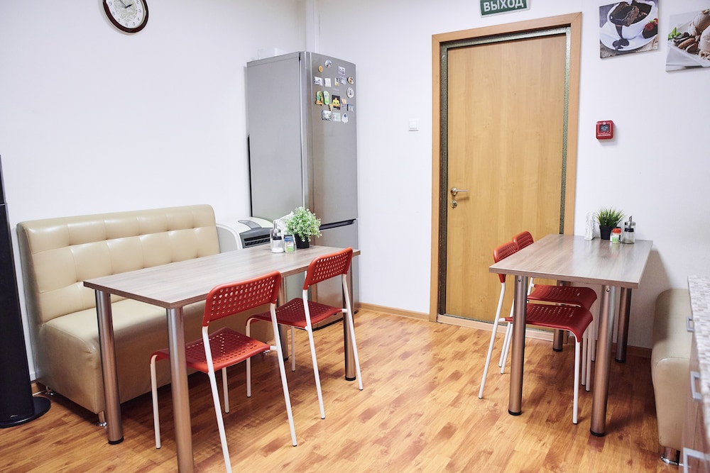 HotHos Hostel