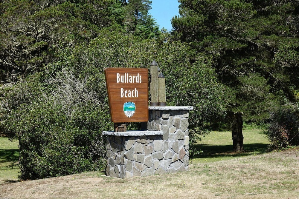 Sunset Oceanfront Lodging