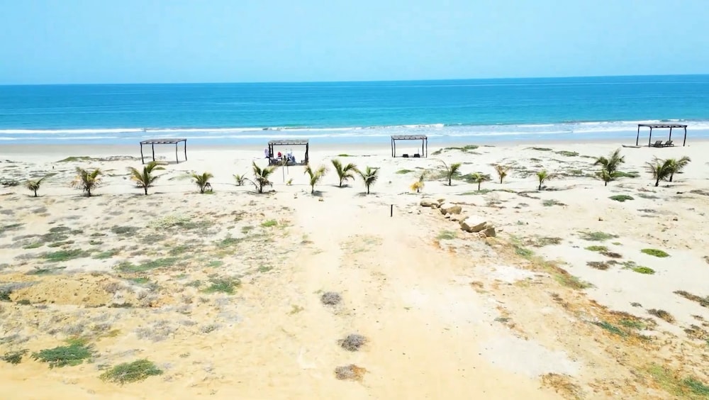 La Morada Punta Sal - Casa de playa frente al mar.