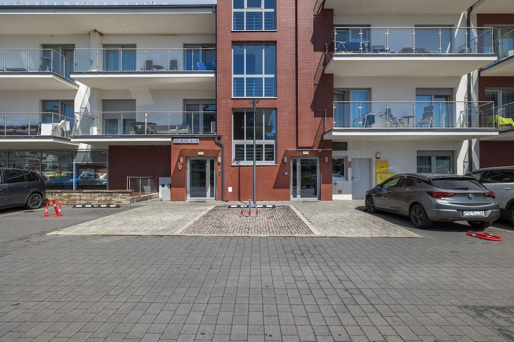 Klifowa Resort Rewal by Renters Prestige