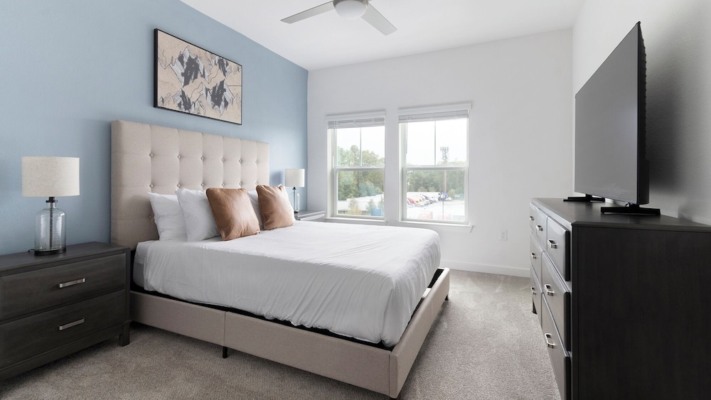 Landing Apartments near JAX