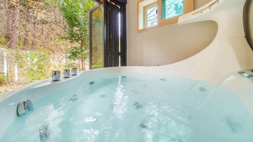 Gapyeong Sanchaek Glamping Pension