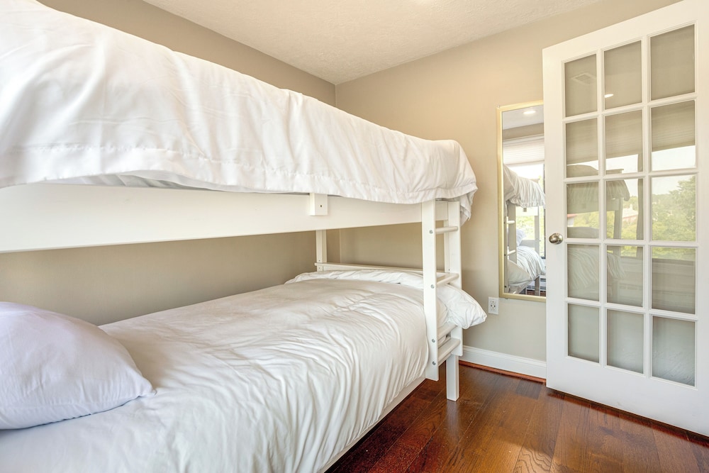 1 Mi to Millyard District: Unit w/ Furnished Porch