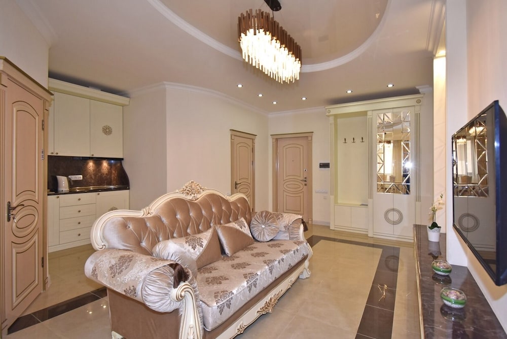 Apartments by Luxe Group AM422