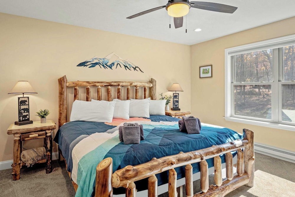 Stephen Way by Avantstay Hot Tub + Game Room Albrightsville
