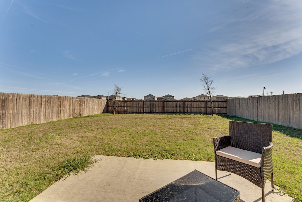 Spacious Home 11 Mi to San Antonio River Walk