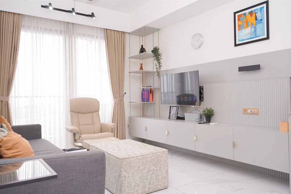 Spacious & Elegant 3BR Apartment at Sky House BSD