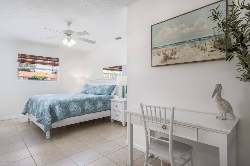 Nokomis Home Close to Beach