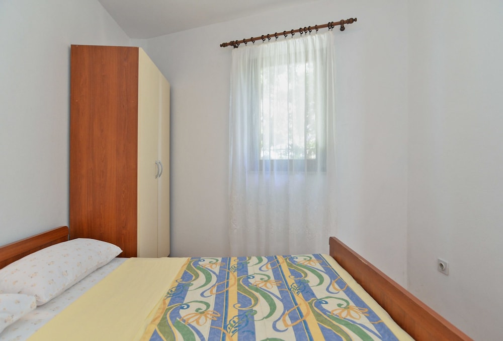 Apartment 1096 view 3