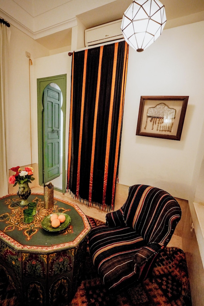 Riad dar ayur