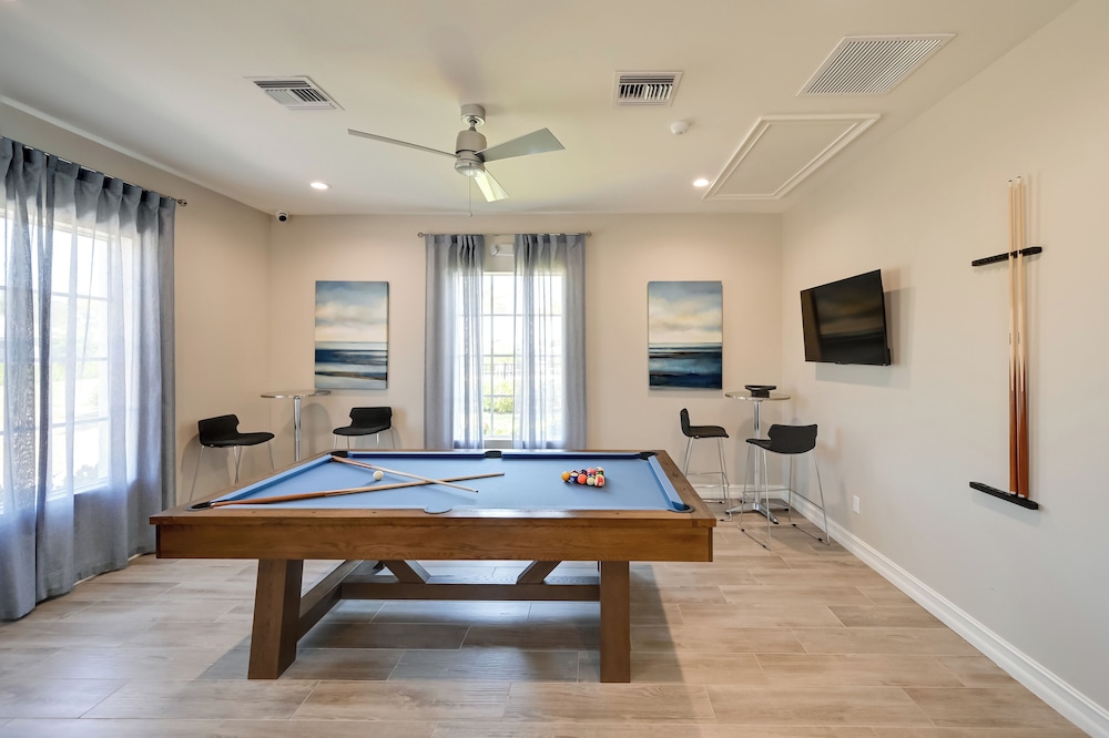 Pet-friendly Naples Home w/ Resort-style Pool