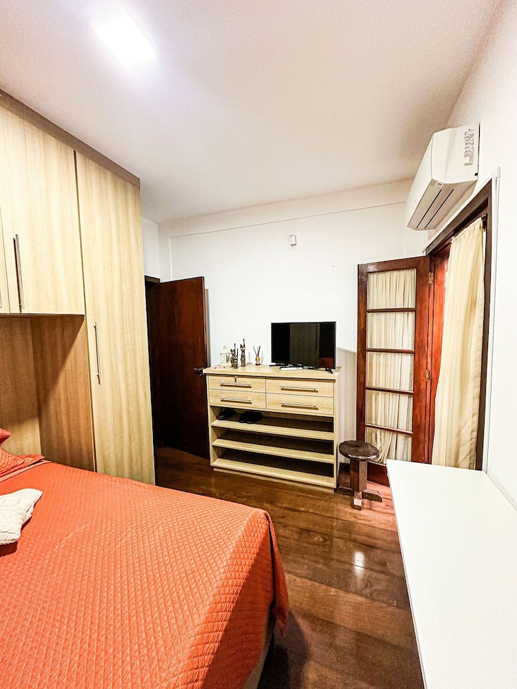 Casa de Luxo 2500m na Granja Viana