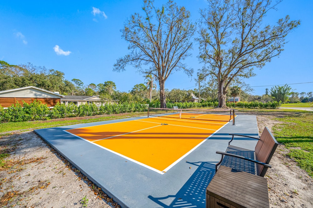 The Perfect Family Retreat w Pool and Games
